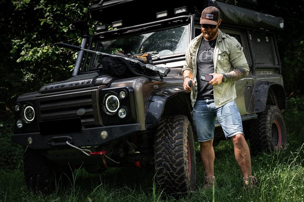 apple-iphone-14-tactical-magforce-hyperstealth-20-hatlap-tok-fekete-piros_4.jpg
