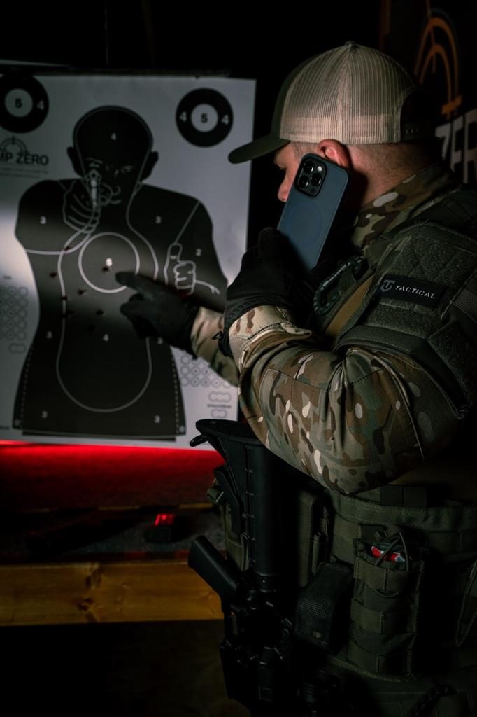 apple-iphone-16-tactical-magforce-hyperstealth-20-hatlap-tok-vilagosszurke_4.jpg